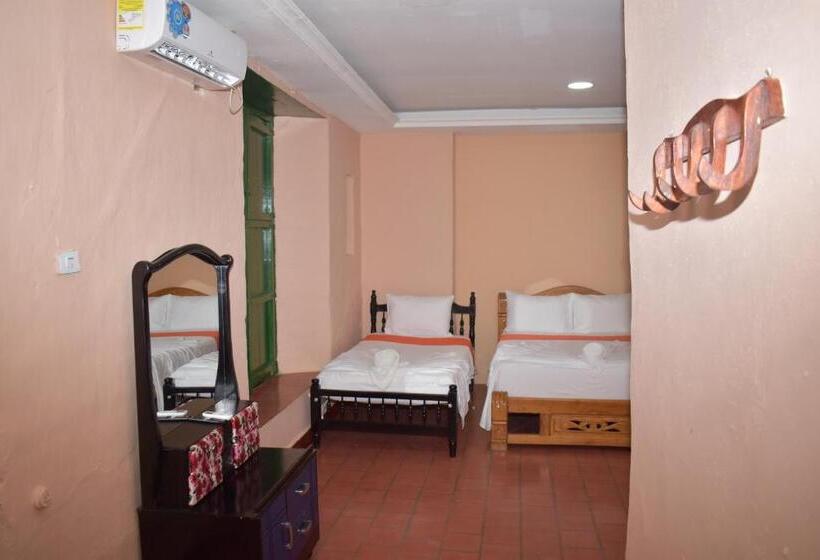 پانسیون Hostal La Momposina