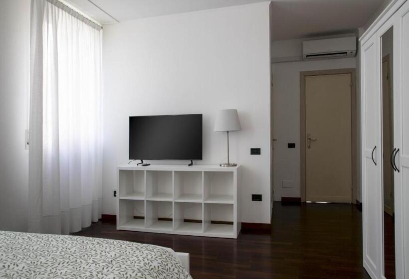 بنسيون La Foglia Verde