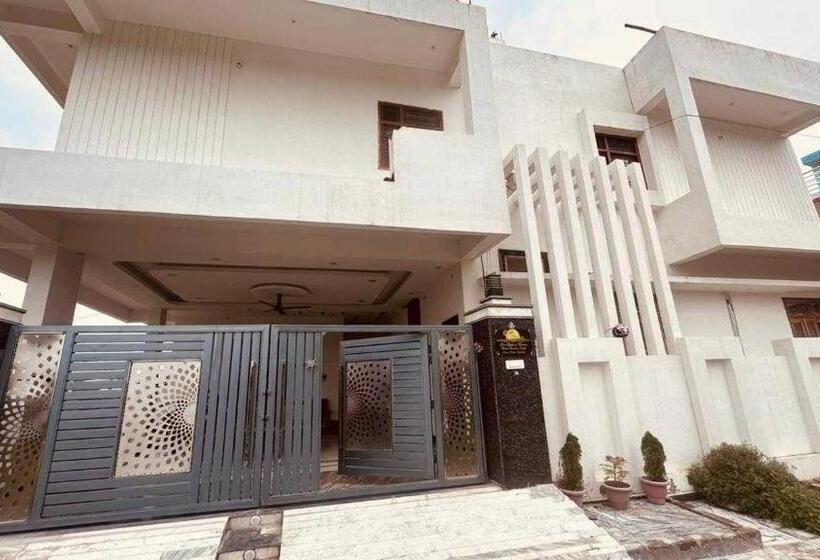 펜션 O Home Shree Narayana Homestay