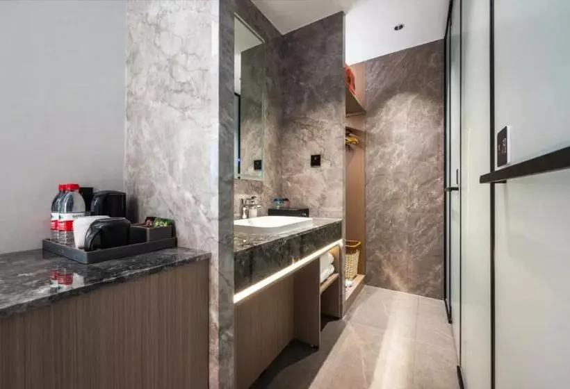 Hotelli Poltton Grand Century