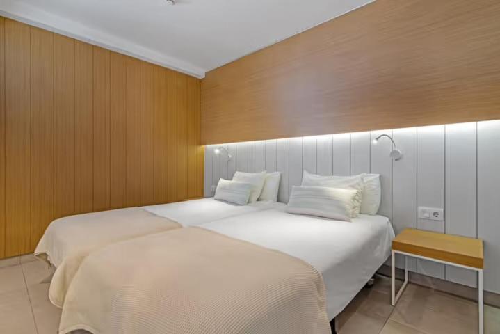 Be Room Bronze Suite