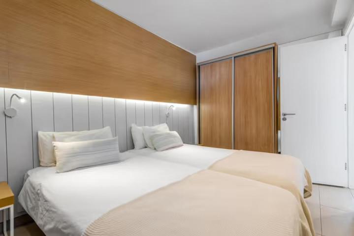 Be Room Bronze Suite