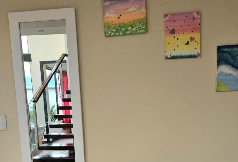 Bed and Breakfast El Palacete De La Duqueza , Siéntete Como En La Realeza En Macas