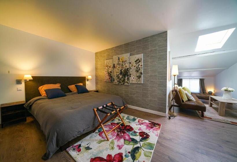 צימר Gîte En Face Du Château De Nizas, Totale Renovation Et Changement De Proprietaire, 4 Chambres D Hôte