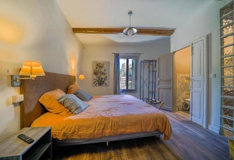 צימר Gîte En Face Du Château De Nizas, Totale Renovation Et Changement De Proprietaire, 4 Chambres D Hôte