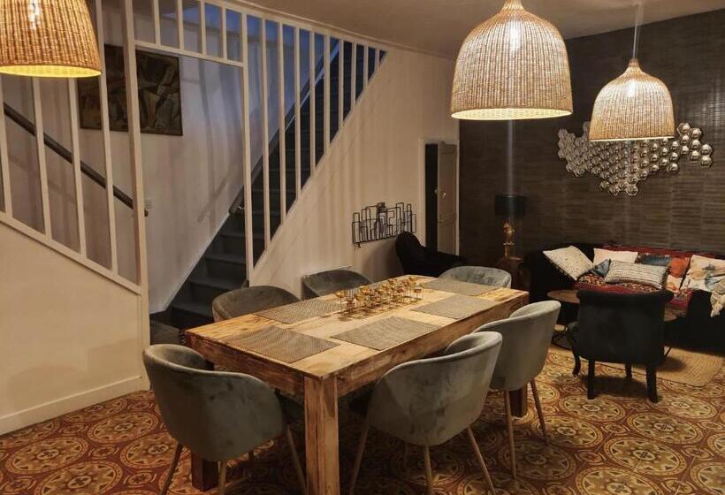 צימר Gîte En Face Du Château De Nizas, Totale Renovation Et Changement De Proprietaire, 4 Chambres D Hôte