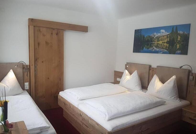 酒店 Flo S Rooms & Breakfast