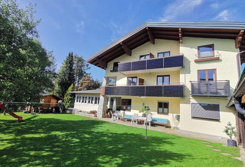 酒店 Flo S Rooms & Breakfast