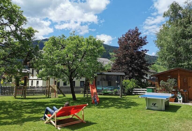 酒店 Flo S Rooms & Breakfast