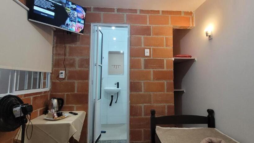 ホテル Pousada Itatiba Conforto