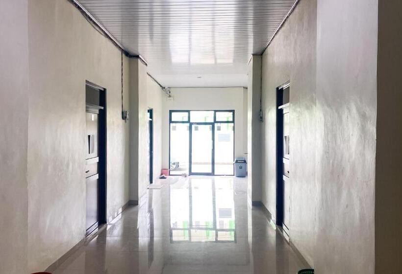 Отель Reddoorz Near Institut Teknologi Sumatera Itera Lampung