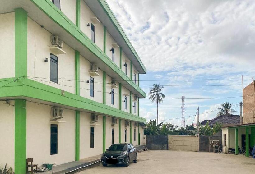 Отель Reddoorz Near Institut Teknologi Sumatera Itera Lampung