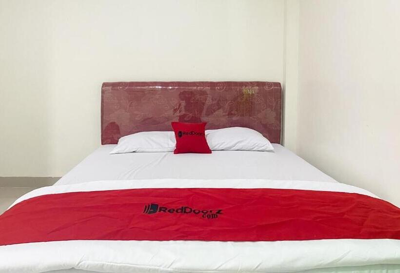 Отель Reddoorz Near Institut Teknologi Sumatera Itera Lampung