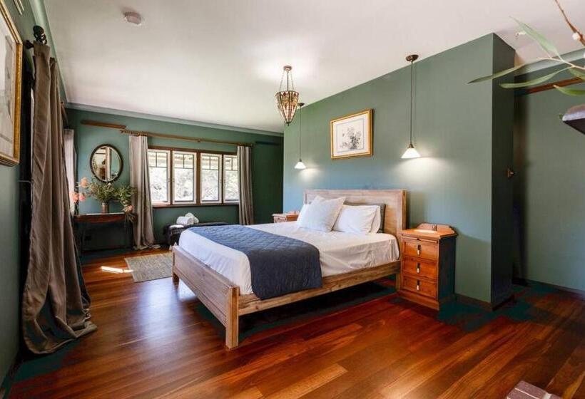 هتل The Farmhouse