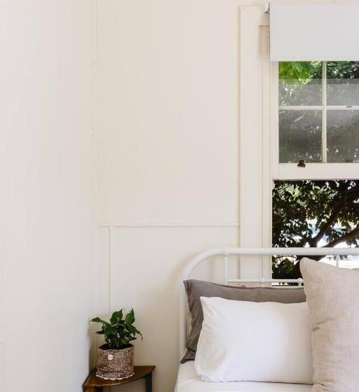 هتل The Farmhouse