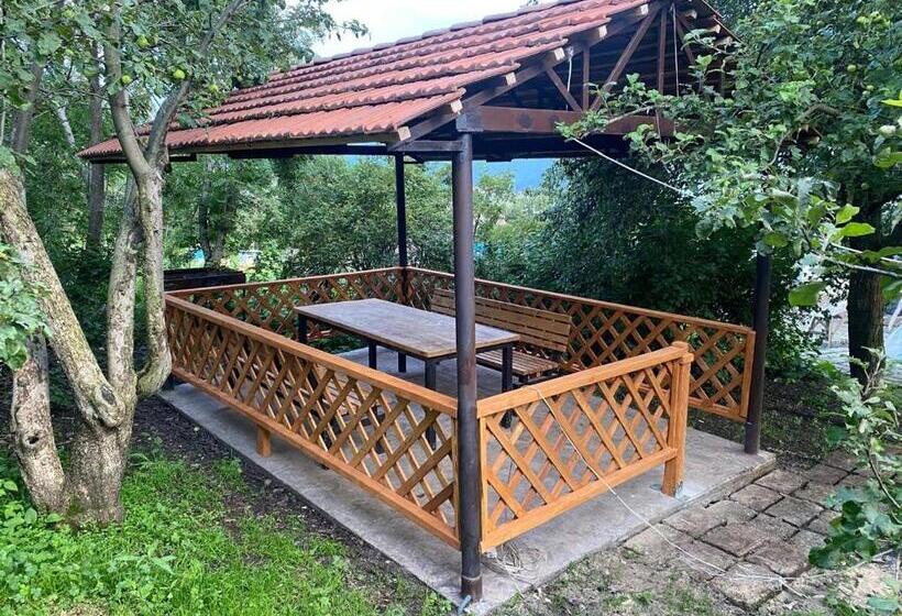 پانسیون Chalet Lermo