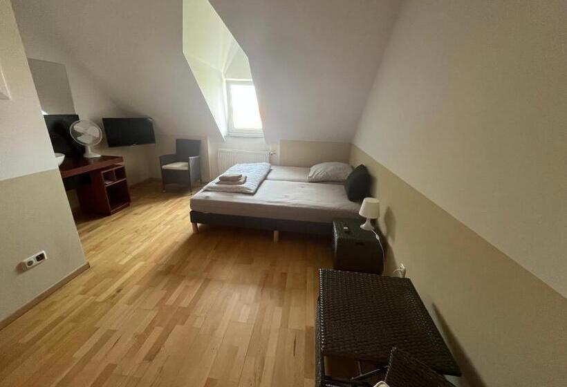 펜션 Doppelzimmer Mit Bad Und Tv 18