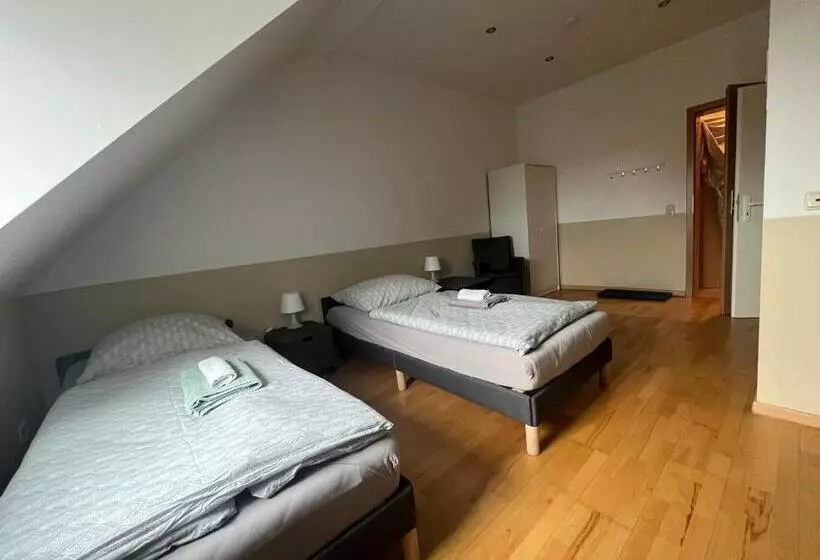 ペンション Doppelzimmer Mit Bad Und Tv 18