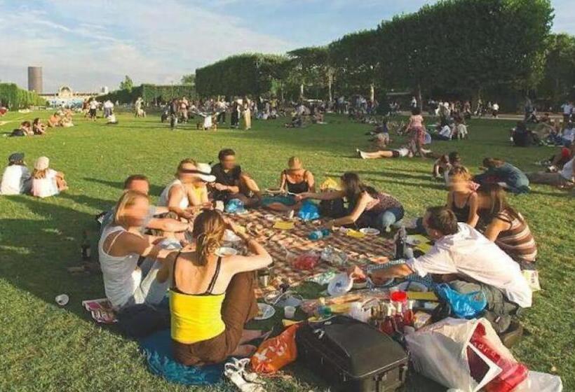 پانسیون Duplex Pantin