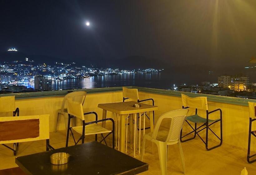 Pensión Sunset View Aprtaments