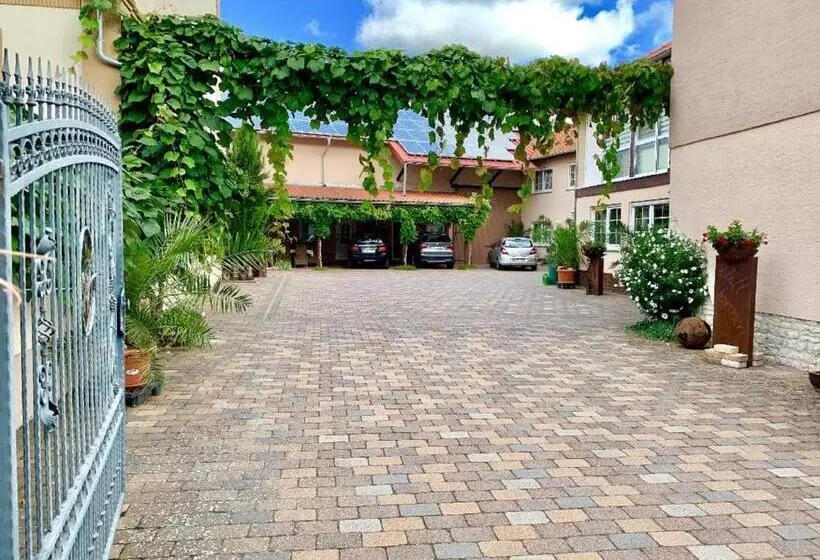 Retkeilymaja Gästehaus Schröder