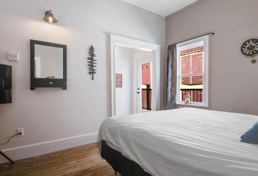 ユースホステル Ships Inn