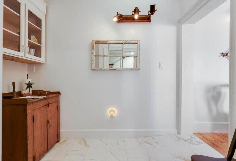 ユースホステル Ships Inn