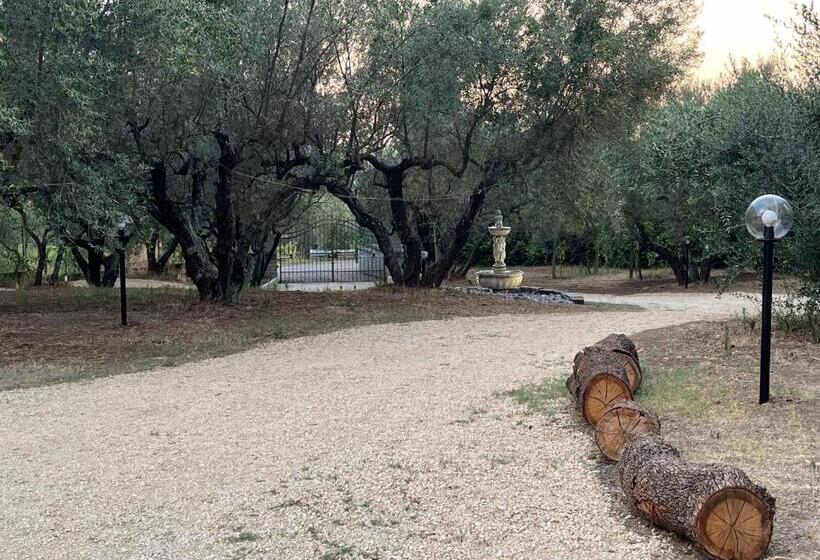 هتل Agriturismo Domus Tuscia