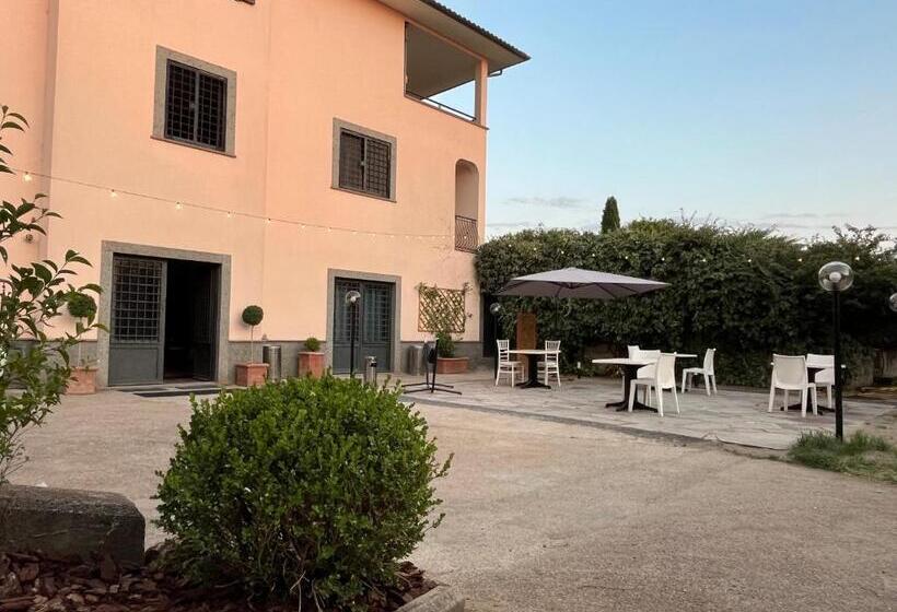 هتل Agriturismo Domus Tuscia