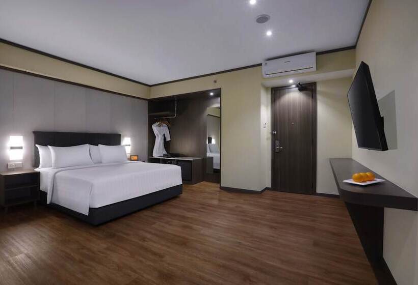 هتل Harper Premier Nagoya Batam