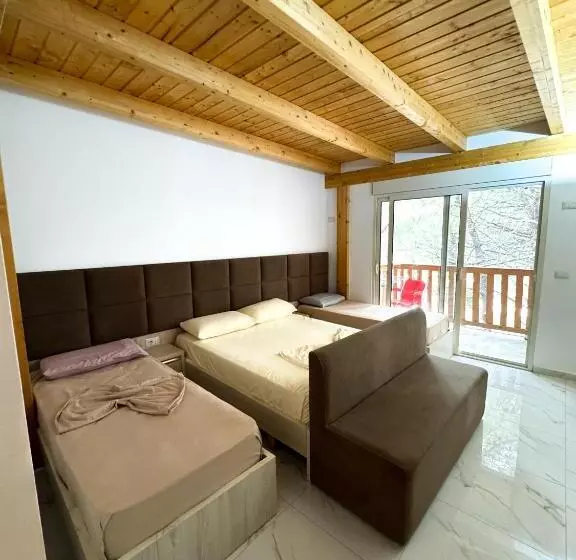 Hotel Velipoja Escape
