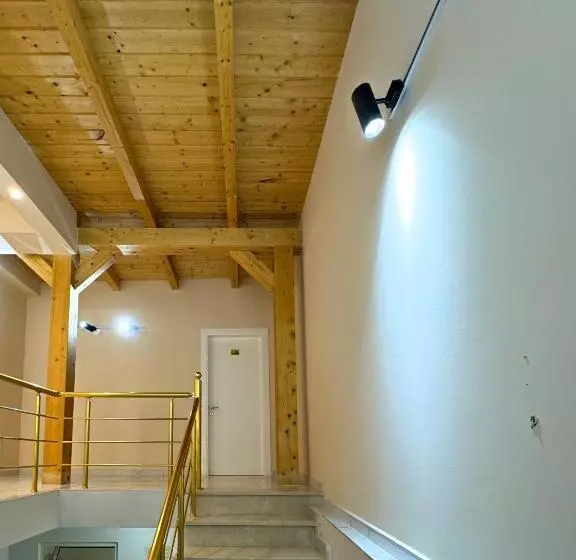 Hotel Velipoja Escape