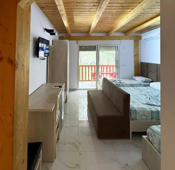 Hotel Velipoja Escape