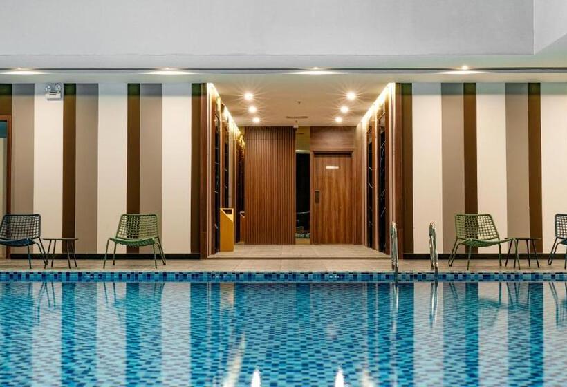 Hotel Wyndham Garden Legend Halong