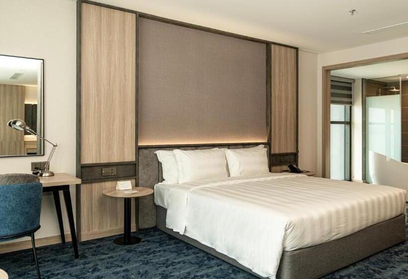 Hotel Wyndham Garden Legend Halong