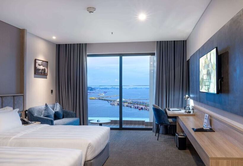 Hotel Wyndham Garden Legend Halong