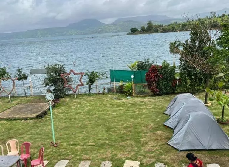 リゾートホテル Camp Pawna View Maval