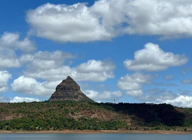 אתר נופש Camp Pawna View Maval