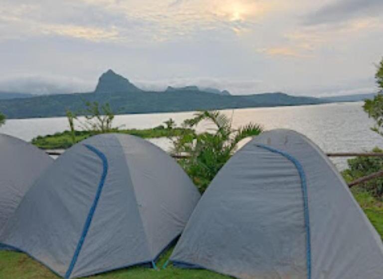 אתר נופש Camp Pawna View Maval