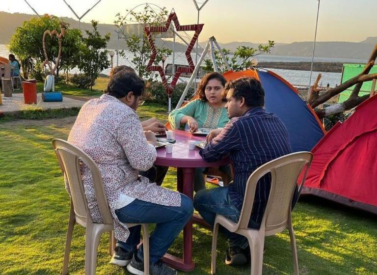 אתר נופש Camp Pawna View Maval