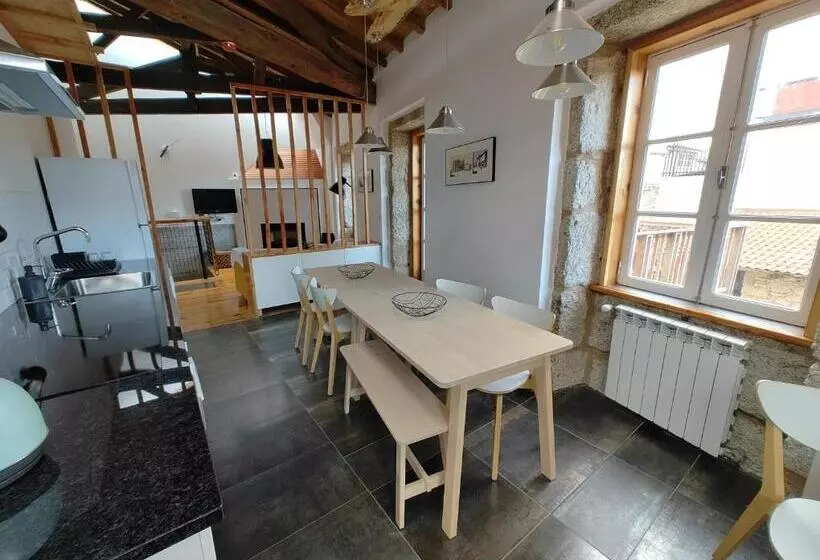 Urbe Sanchina   Hostel & Suites