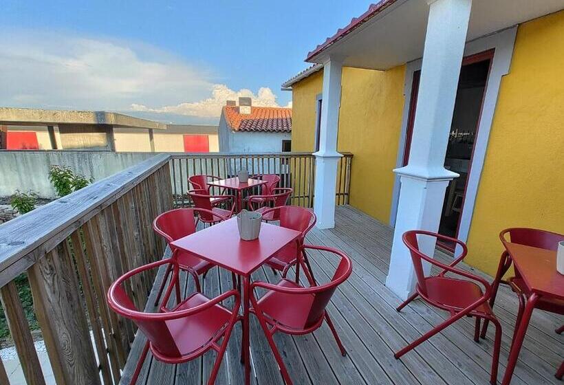 Urbe Sanchina   Hostel & Suites