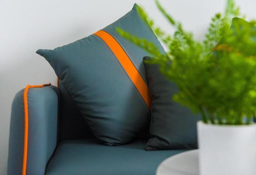 Wesu微宿时尚公寓（深圳龙华大浪时尚大浪小镇店）