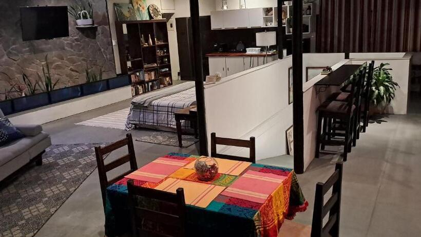 مبيت وإفطار Apart Céntrico Con Vista