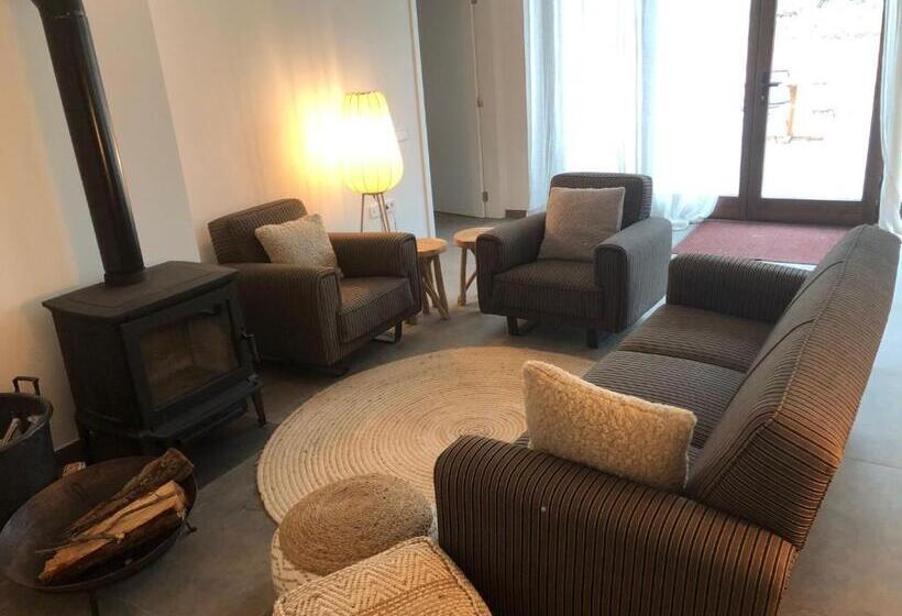 تختخواب و صبحانه Torres De Selma Eco Resort