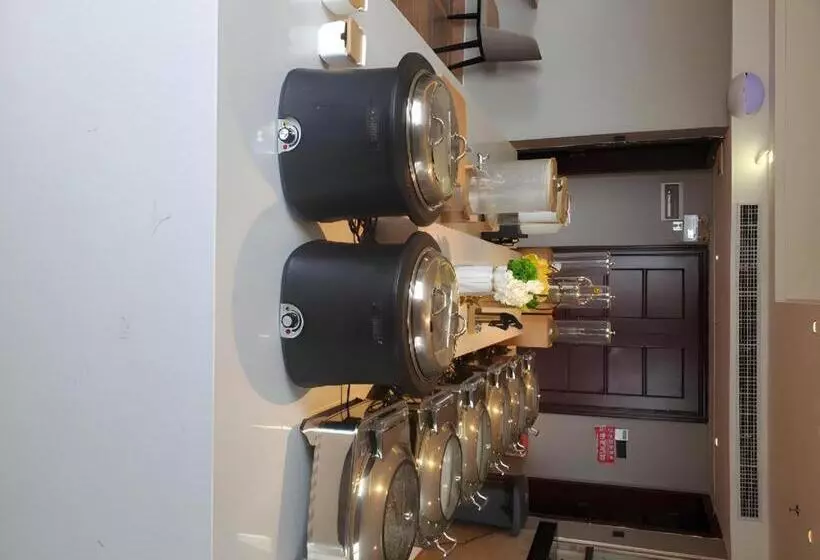 Borrman Hotel Yangjiang Baili Square