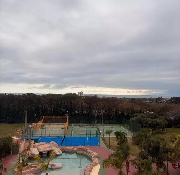 Hotelli Cambrils Paradise