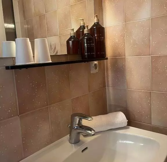 Hotelli La Chaumière De L Eau Sauvage