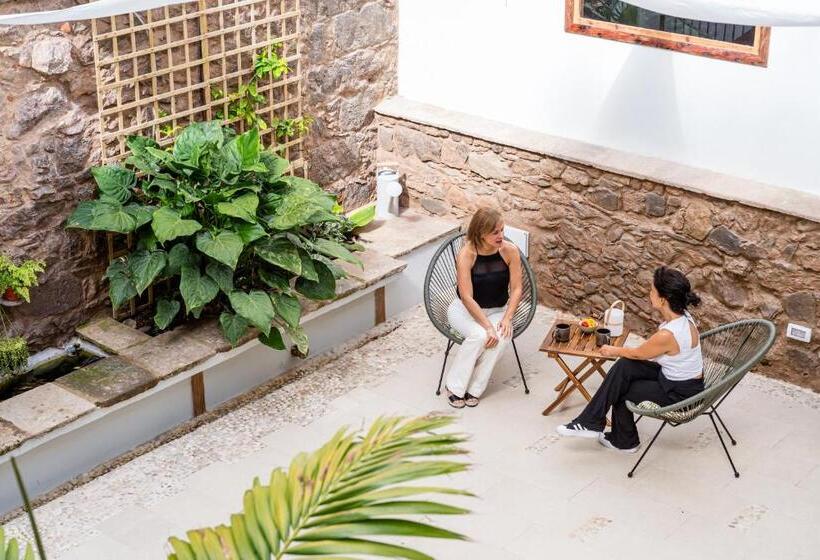 هتل Laguna Cool Living