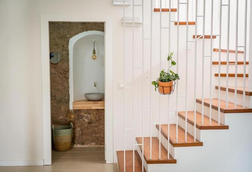 هتل Laguna Cool Living